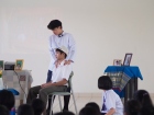 การแสดงละครพูด เรื่อง เห็นแก่ลูก ของนักเรียนขั้นมัธยมศึกษาปี ... Image 135